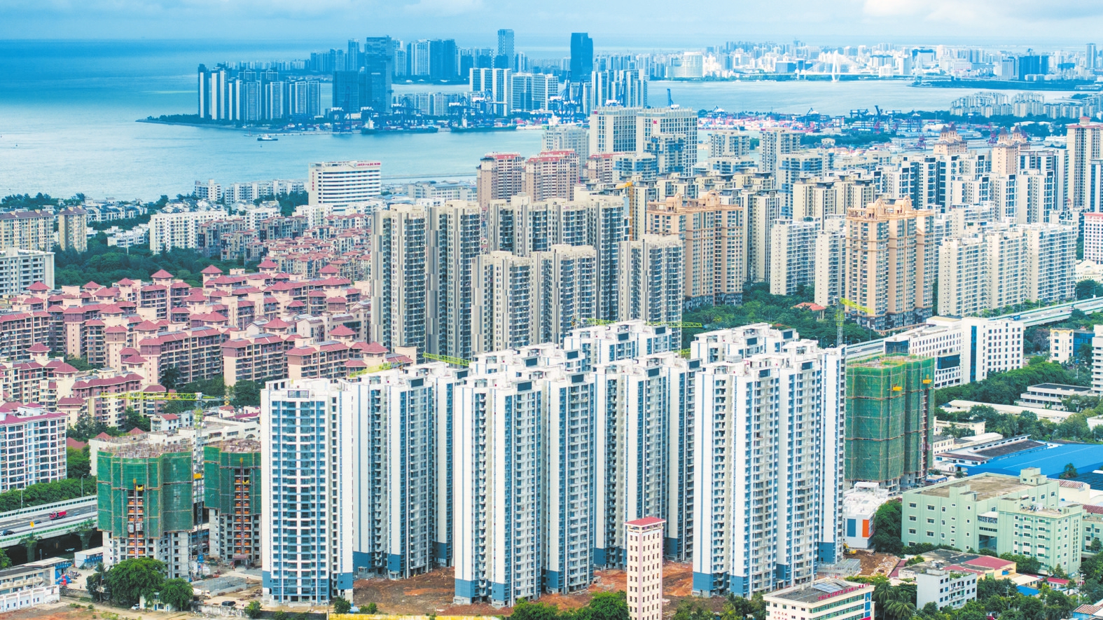 《海南自由贸易港建设总体方案》发布以来,海口厚植为民情怀,让群众